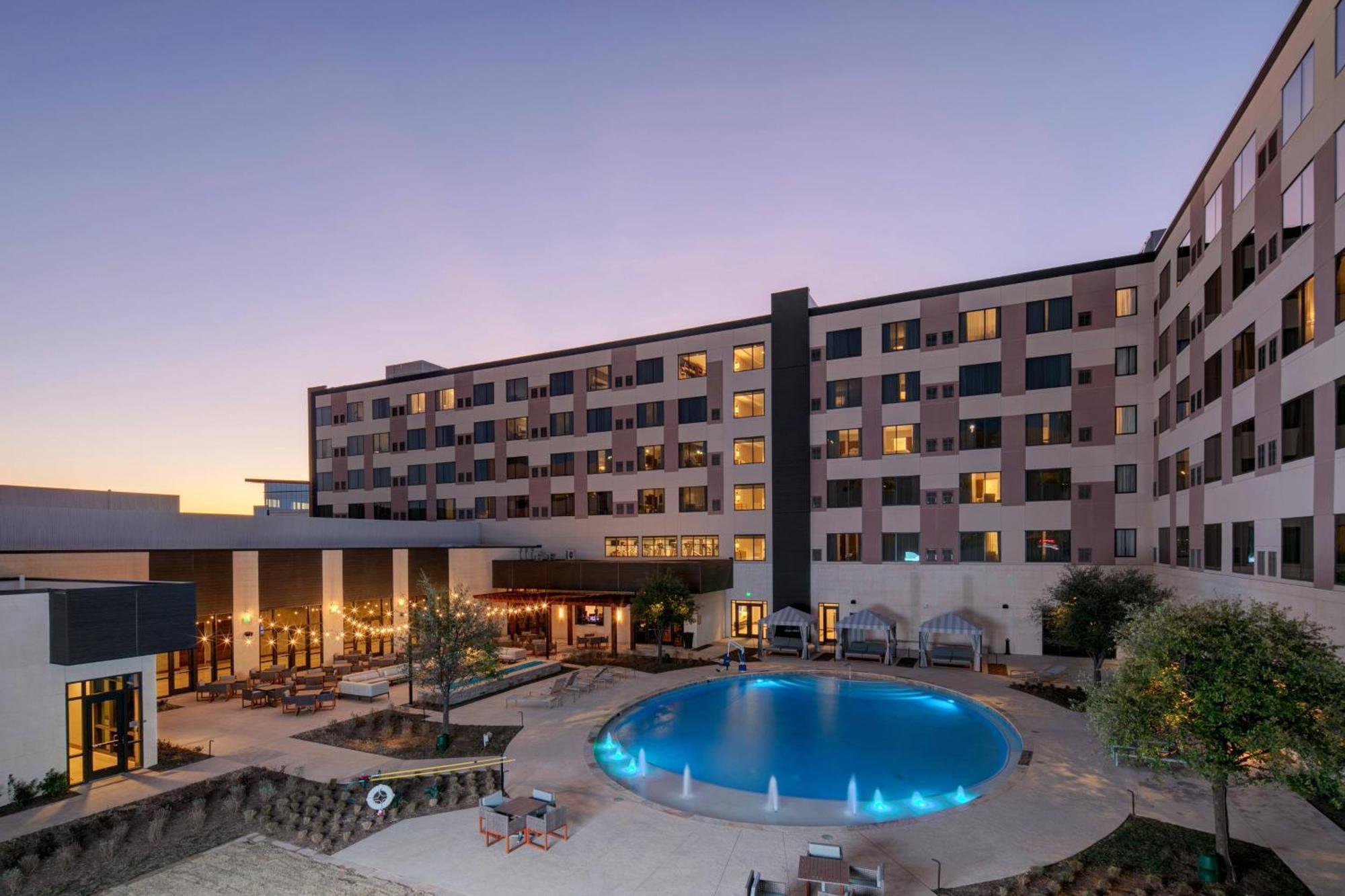 Marriott Dallas Allen Hotel & Convention Center Exterior foto